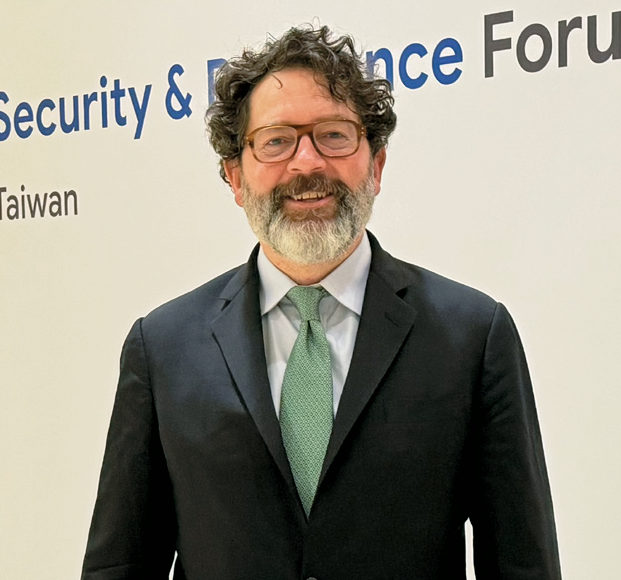 Google工程部門副總裁Royal Hansen表示,AI代理進入企業流程後,安全機制必須內建於雲端、身分、資料與權限治理,讓創新應用建立可控基礎。