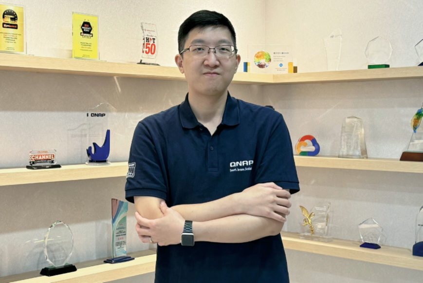 威聯通智慧儲存產品處產品經理林子軒表示,AI導入後企業資料存取頻率與生成速度同步提高,儲存平台必須同時兼顧效能、可復原能力與資料治理需求,才能支撐地端AI與企業資料應用。