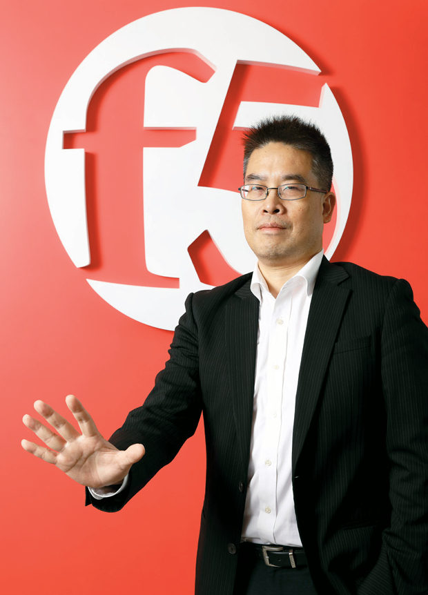 F5 Networks台灣區資深技術顧問陳廣融表示,PQC導入應先盤點資料保存期限與傳輸風險,再透過混合式金鑰交換、代理架構與密碼敏捷性,降低對外服務效能衝擊。