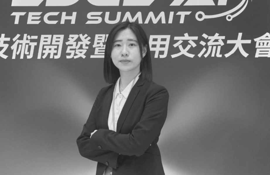 IBM技術顧問許瑞萍建議企業應先建立完整的AI治理框架,從上到下組建AI治理委員會,明確運用範圍、責任分工和可用資料。